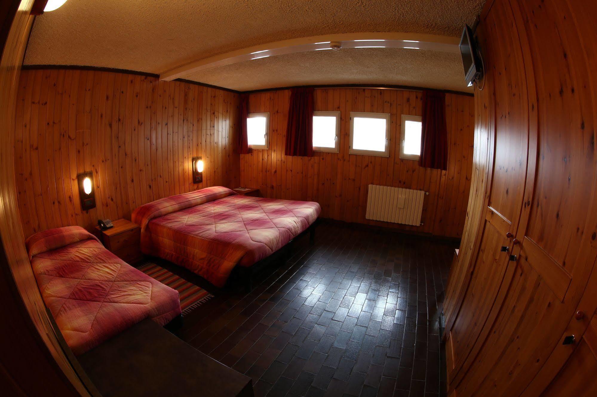 Albergo Quarto Pirovano Passo Stelvio Buitenkant foto
