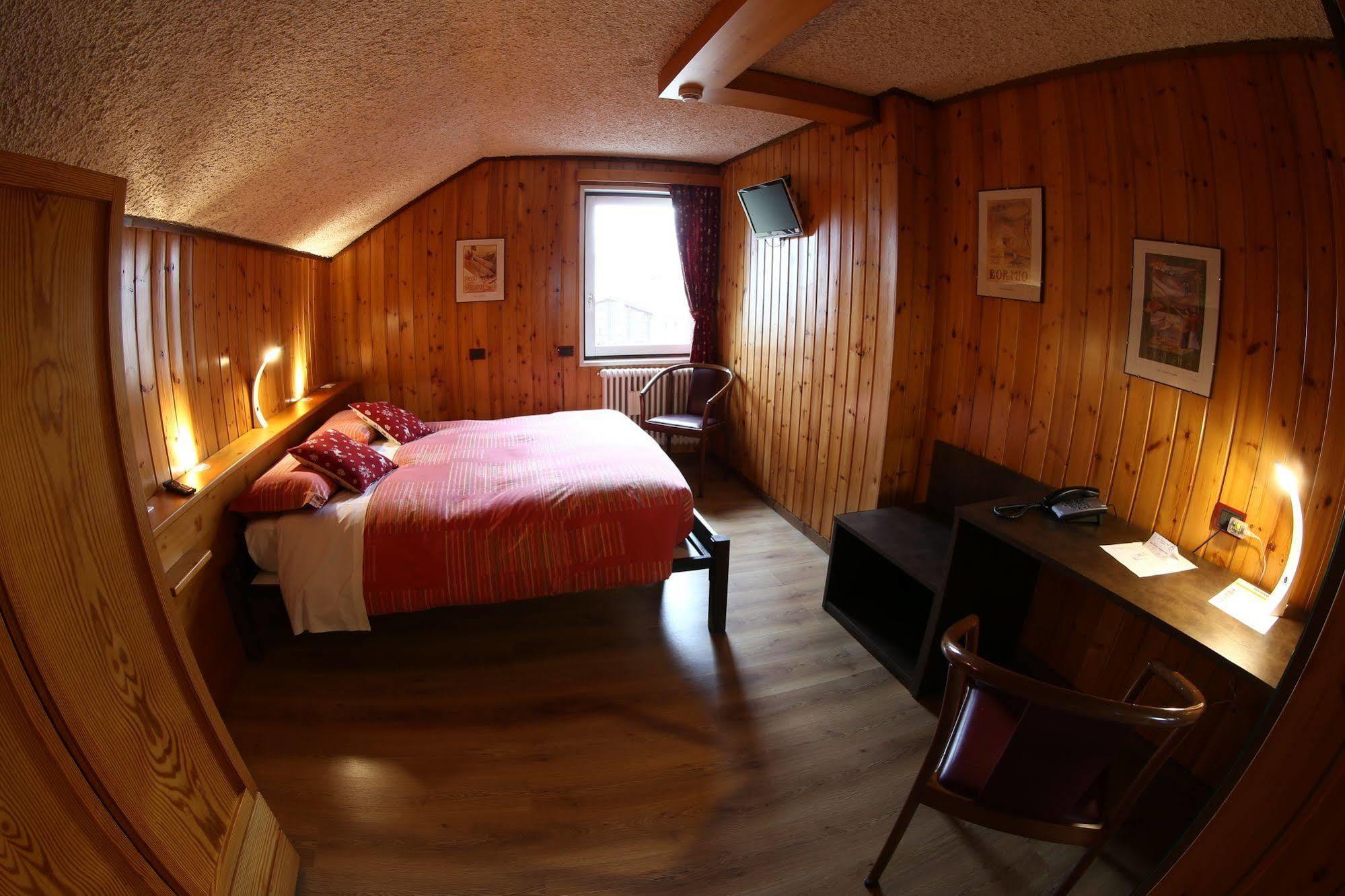 Albergo Quarto Pirovano Passo Stelvio Buitenkant foto