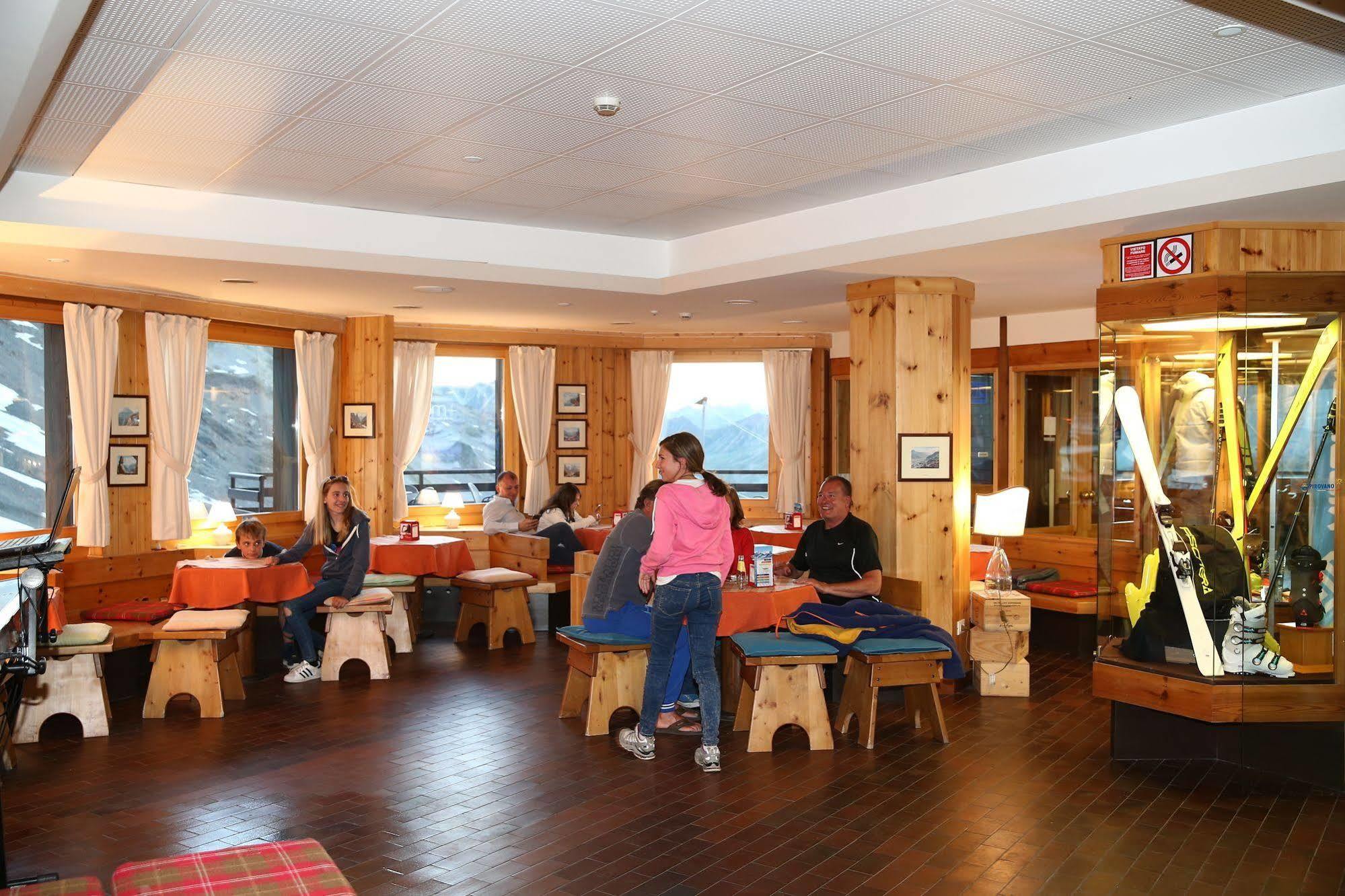 Albergo Quarto Pirovano Passo Stelvio Buitenkant foto